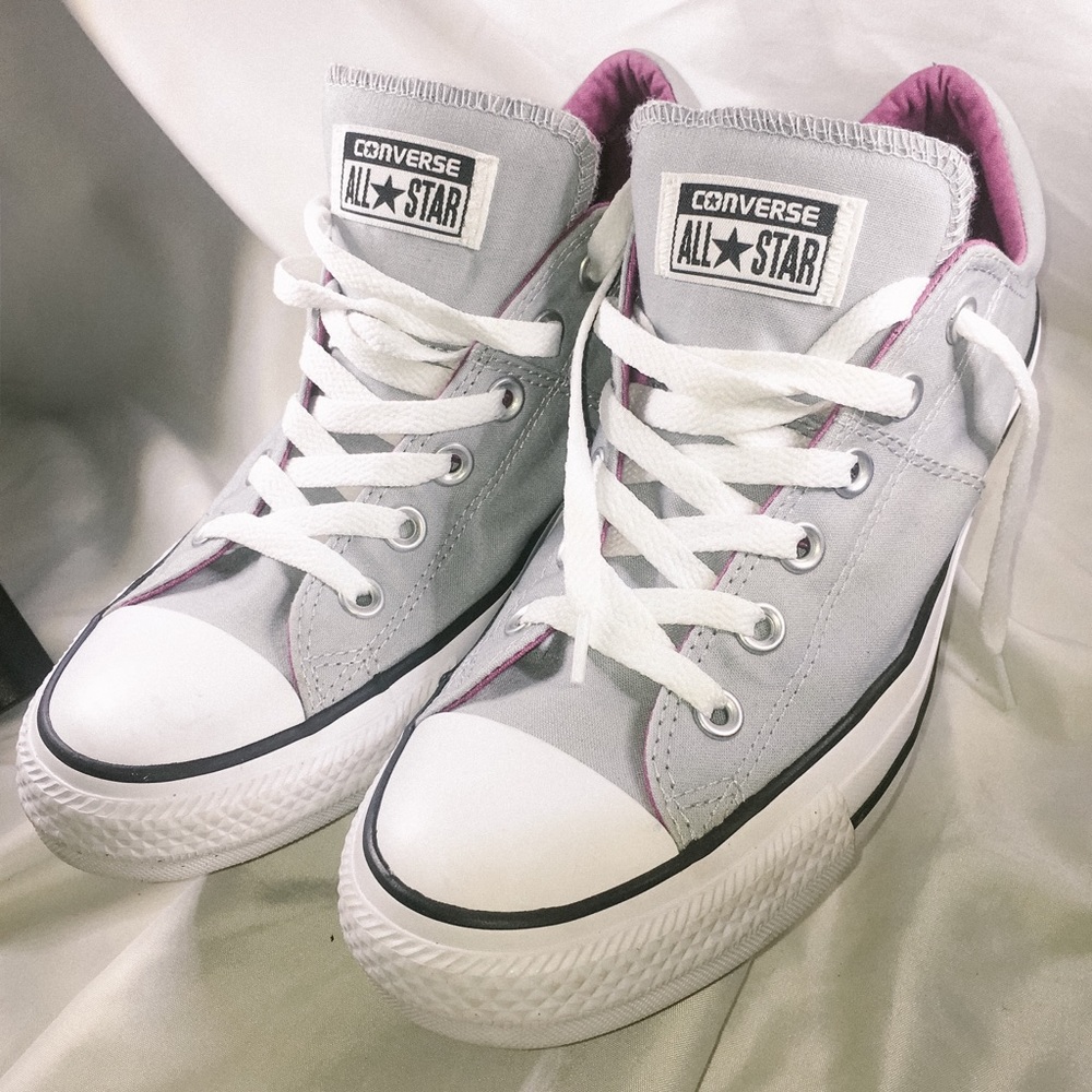Brand New Women’s Converse Grey size 9